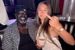 奥尼尔现身网红Sophie Rain生日派对 兴奋之余还兼职当上了DJ