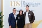书豪在香港参加企业峰会：见了蔡老板&姚明 还去了迪士尼