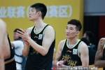 出手不多！半场胡金秋5中4拿到8分 孙铭徽3中1拿到3分